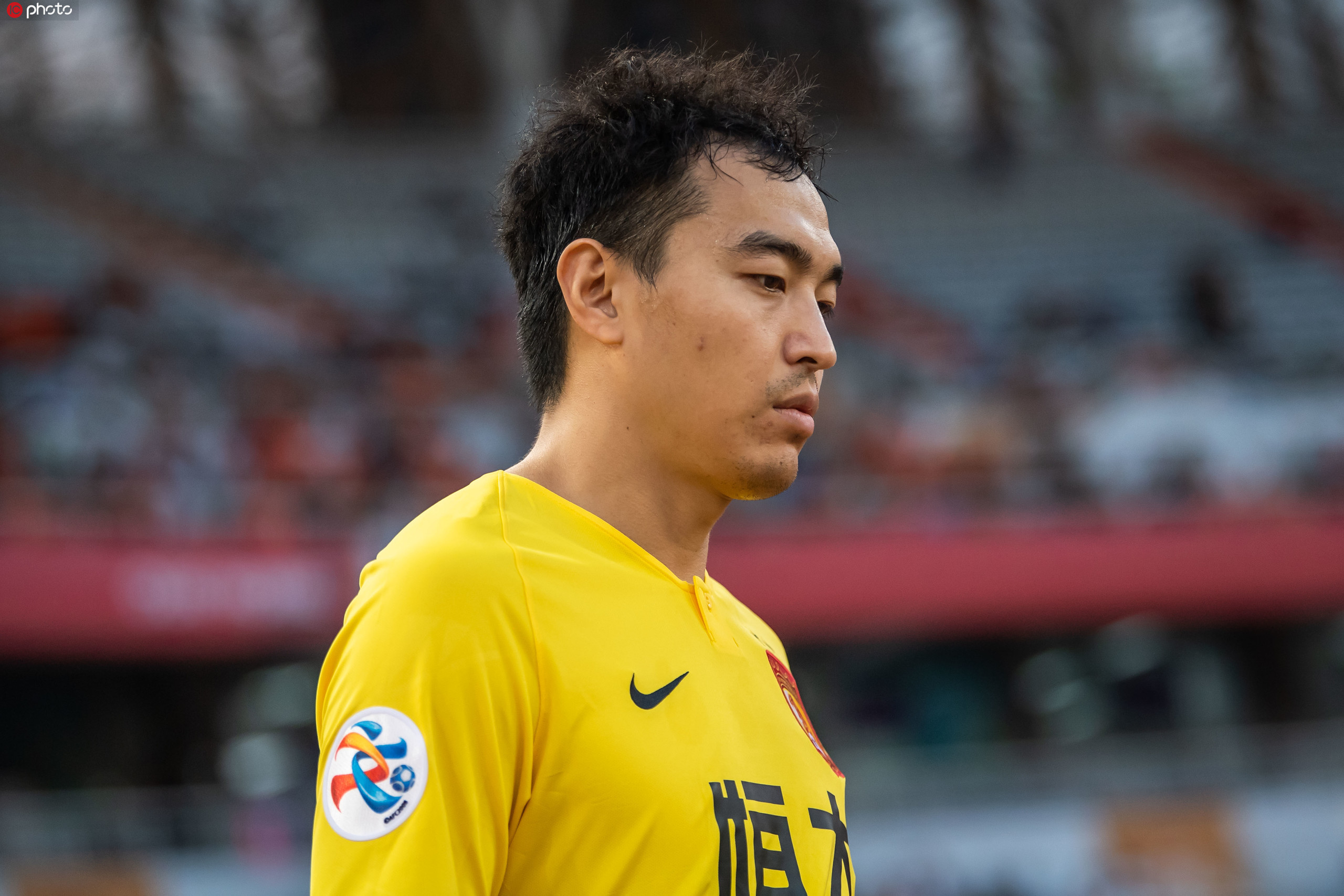 爱游戏体育-举重半决赛掀起高潮，岭北白虎队绝杀川蜀天狼队，老将里程碑之夜——防守强度拉满的简单介绍