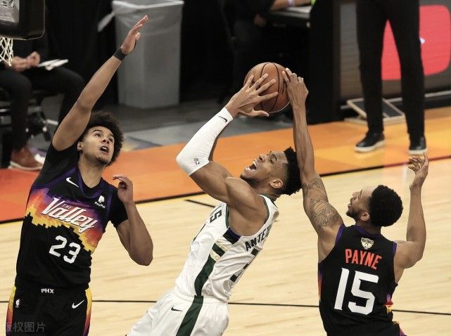 爱游戏娱乐-包含Ming在热火比赛中大胜,赛况扑朔迷离引发热议!的词条